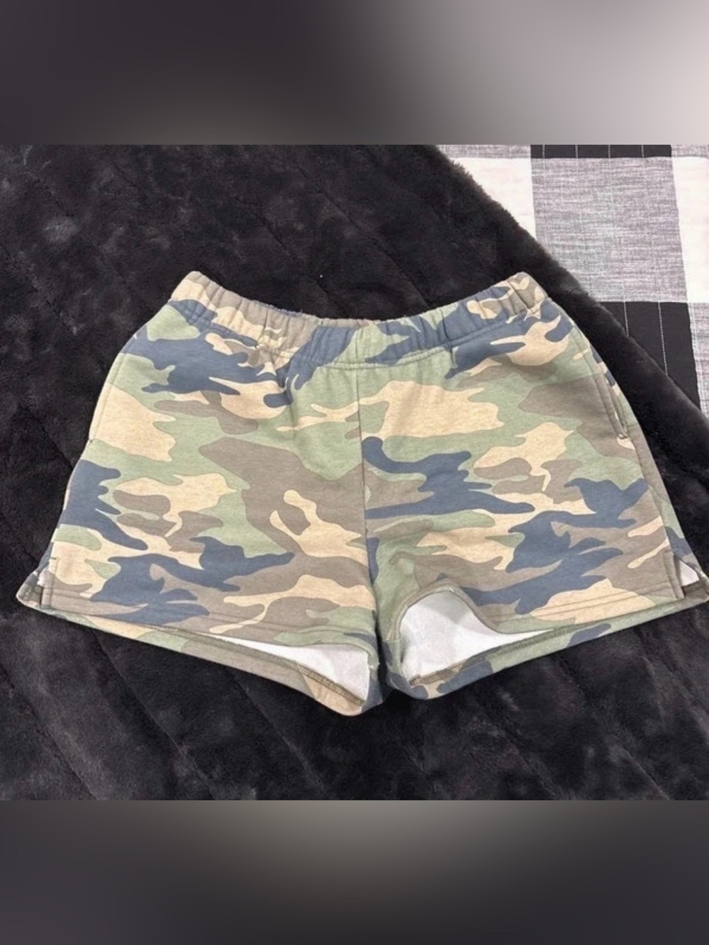 Camo Elastic-Waist Athletic Shorts - Green Camo